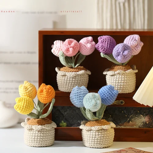 Tulips crochet flowers with potted cute knitted flower tulips artificial palnt easter decoration 2025 office table car decor 1
