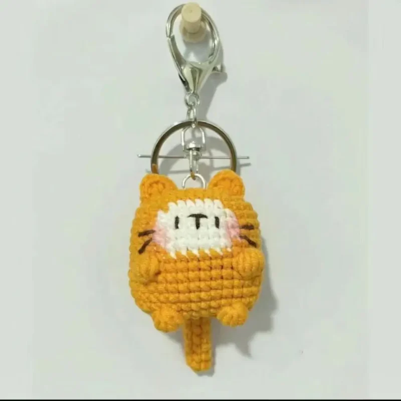 Handmade crochet cat keychains finished knitting animal dolly keyring cartoon cute small cat charms yarn for hook backpack gifts 3