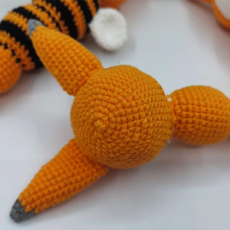 Lovely cartoon fox bee crochet baby rattles baby boys baby girls soft hand bell ring rattle kids toys bed handbells educational 2