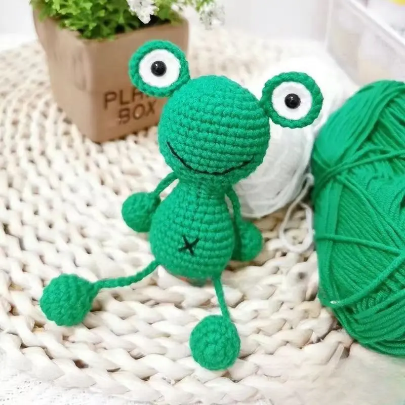 Handmade knitting diy frog pendant cartoon doll keychain crochet crafts finished amigurumi knitting needles student gifts 6